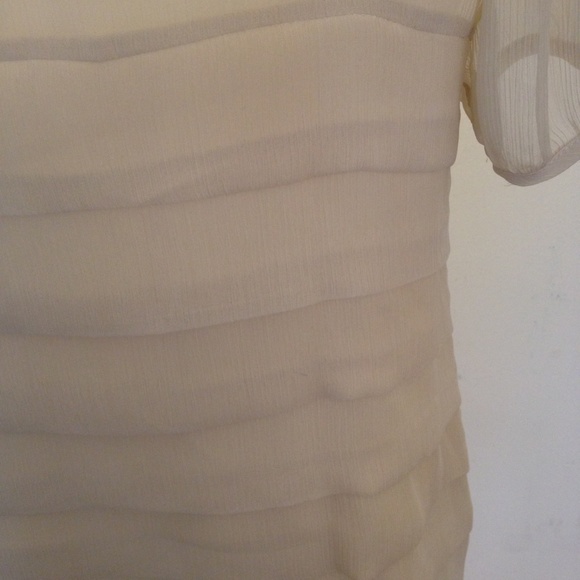 Light Beige ruffle tops - Picture 4 of 6